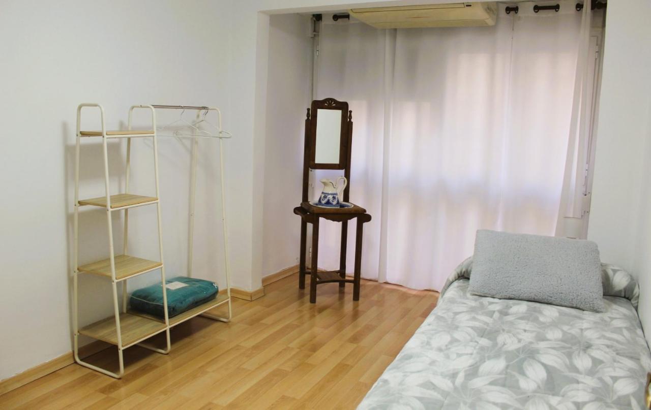 Al Pie Del Camarin Con Parking Gratis Apartment Jaen Ngoại thất bức ảnh