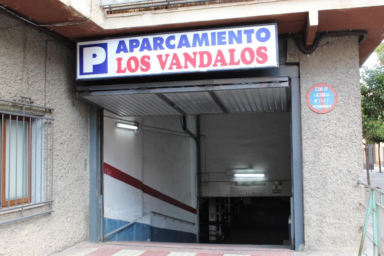 Al Pie Del Camarin Con Parking Gratis Apartment Jaen Ngoại thất bức ảnh